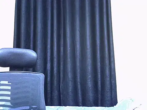 Horny-slut  online show from 11/25/25, 03:39