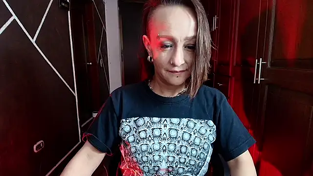 Snapshot of NatashaMason_ chatting on 02/05/25, 11:44 NatashaMason online show from 02/05/25, 11:44