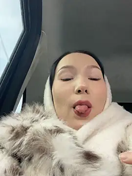 LeilaLow online show from 02/16/25, 11:59