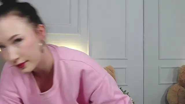 LeilaLow online show from 02/27/25, 11:20