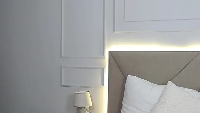 LeilaLow online show from 03/20/25, 06:09