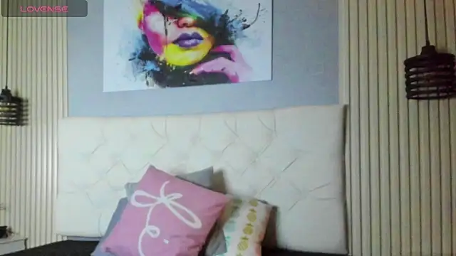 nicole  parker1 online show from 01/18/25, 11:54