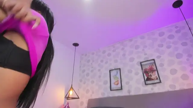 nicole  parker1 online show from 03/31/26, 05:35