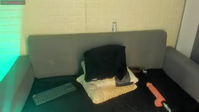 karina gomez 18 online show from 09/10/25, 11:32