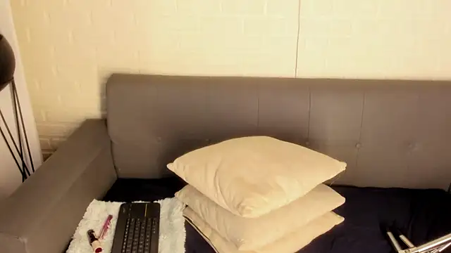 karina gomez 18 online show from 12/15/25, 11:25