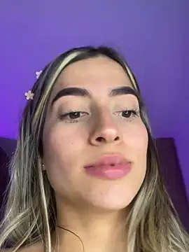 Issabela G1 online show from 12/06/24, 07:32