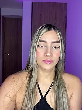 Issabela G1 online show from 12/14/24, 02:45