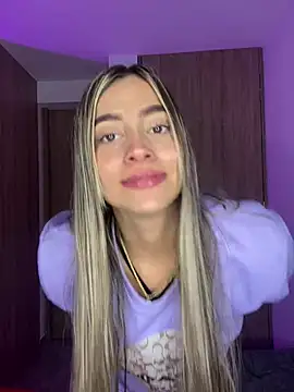 Issabela G1 online show from 12/15/24, 06:40