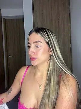 Issabela G1 online show from 12/31/24, 05:11