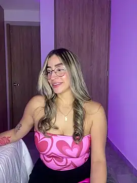 Issabela G1 online show from 01/03/25, 04:11