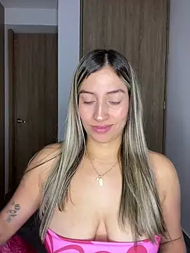 Issabela G1 online show from 01/28/25, 03:15