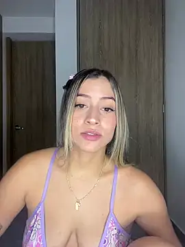 Issabela G1 online show from 02/13/25, 02:56