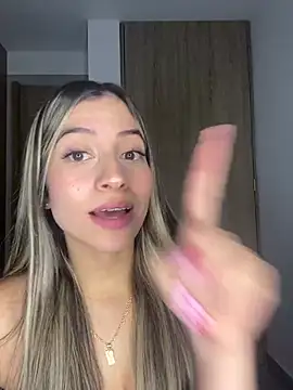 Issabela G1 online show from 02/19/25, 03:50