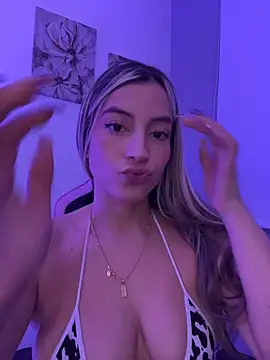 Issabela G1 online show from 05/18/26, 03:02