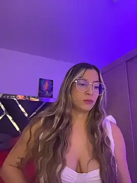 Snapshot of Issabela_G1 chatting on 07/20/26, 03:32 Issabela G1 online show from 07/20/26, 03:32