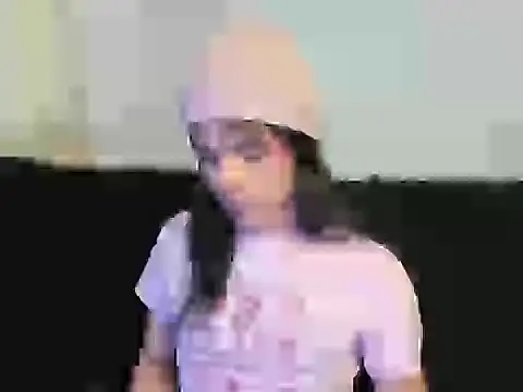 Snapshot of kerly_monroe chatting on 11/05/25, 01:44 kerly monroe online show from 11/05/25, 01:44