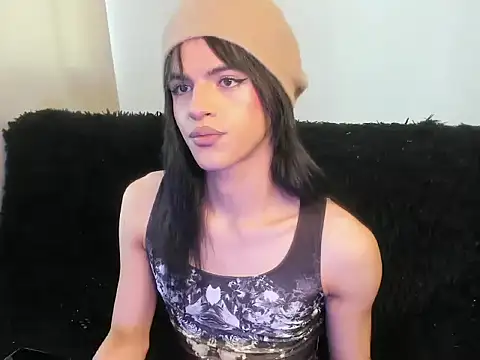 Snapshot of kerly_monroe chatting on 11/13/25, 07:35 kerly monroe online show from 11/13/25, 07:35