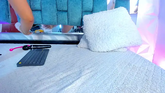 Nanda Vixen online show from 02/12/25, 01:59