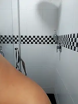 Nanda Vixen online show from 09/28/25, 09:42