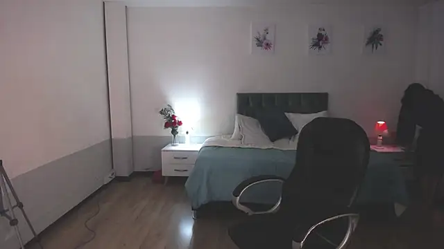 Nami sunny online show from 02/09/25, 09:26