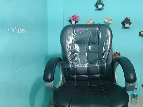 Yashi online show from 03/22/25, 02:03