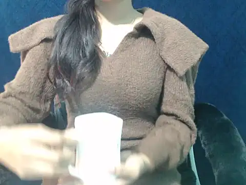 Yashi online show from 12/18/25, 12:22