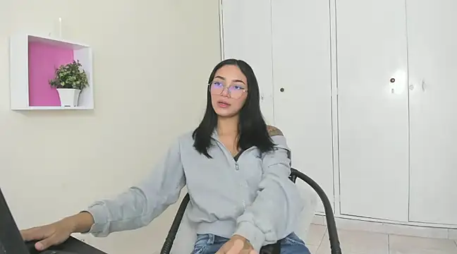 ASIAM BRUNET online show from 12/16/24, 01:11