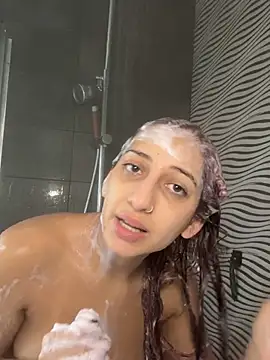 julialupato1606 online show from 03/11/26, 10:54