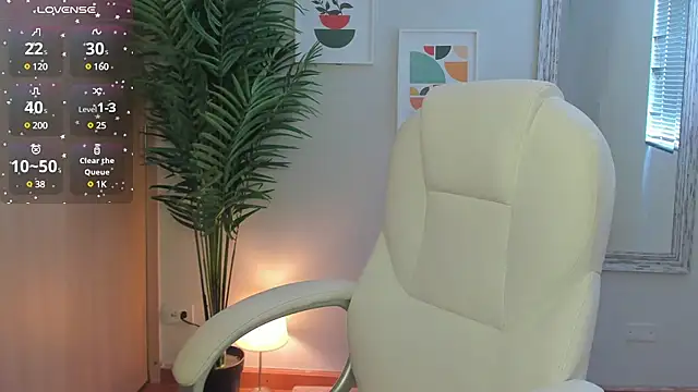 Elena Ruiz online show from 12/12/24, 07:37