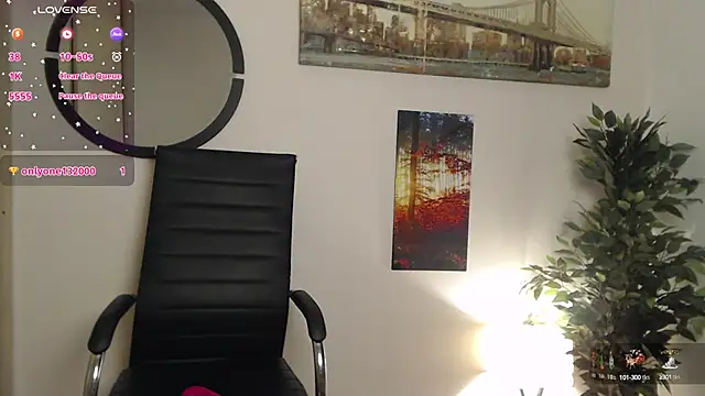 Elena Ruiz online show from 12/17/24, 04:45