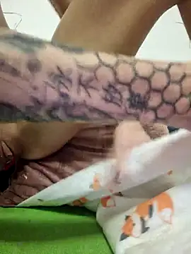 Snapshot of roxi_katty chatting on 03/15/25, 06:03 roxi katty online show from 03/15/25, 06:03