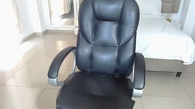 zoecruzz online show from 09/24/25, 02:42