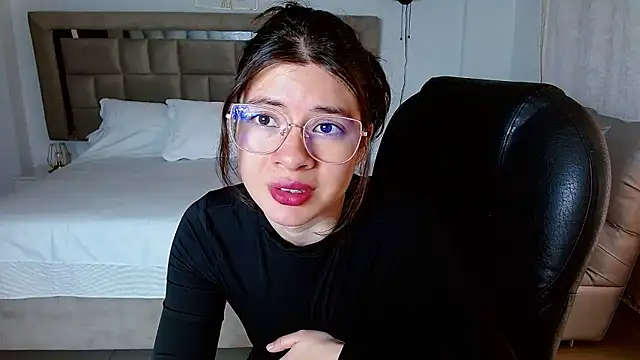 zoecruzz online show from 01/15/26, 03:27