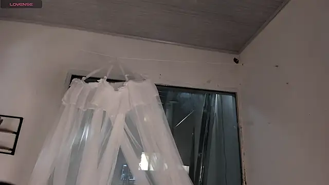 Snapshot of cutiepeach chatting on 10/03/25, 08:17 cutiepeach online show from 10/03/25, 08:17