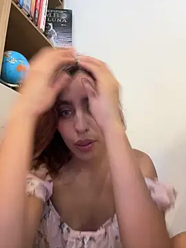 Snapshot of Katee_Jones chatting on 02/02/26, 11:25 Katee Jones online show from 02/02/26, 11:25