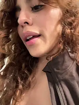 Snapshot of Katee_Jones chatting on 02/17/26, 09:10 Katee Jones online show from 02/17/26, 09:10