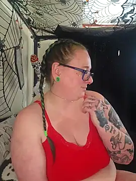 Snapshot of Bunny_Cummings chatting on 10/22/25, 01:33 Bunny Cummings online show from 10/22/25, 01:33