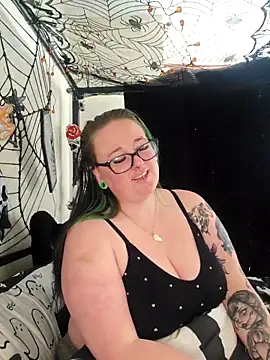 Snapshot of Bunny_Cummings chatting on 10/24/25, 10:22 Bunny Cummings online show from 10/24/25, 10:22