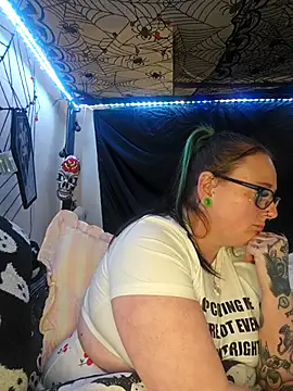 Snapshot of Bunny_Cummings chatting on 11/20/25, 11:26 Bunny Cummings online show from 11/20/25, 11:26