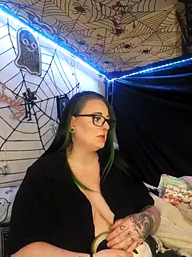 Snapshot of Bunny_Cummings chatting on 11/28/25, 10:01 Bunny Cummings online show from 11/28/25, 10:01