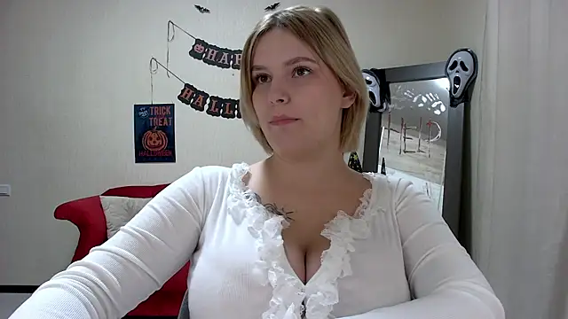 DianeMills online show from 11/02/25, 05:04