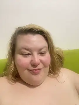 Snapshot of Busty-BBW-Emilie chatting on 01/01/25, 12:21 Busty-BBW-Emilie online show from 01/01/25, 12:21