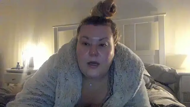 Snapshot of Busty-BBW-Emilie chatting on 01/26/25, 04:09 Busty-BBW-Emilie online show from 01/26/25, 04:09