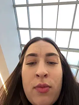 Holly Play online show from 12/25/24, 12:26