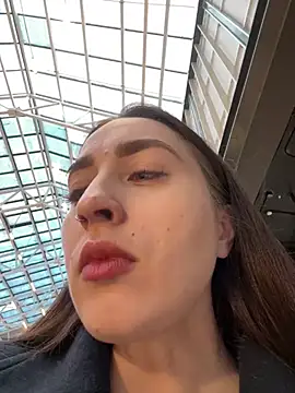 Holly Play online show from 01/04/25, 09:10