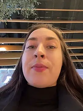 Holly Play online show from 01/23/25, 09:08