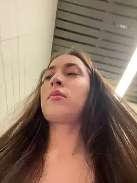 Holly Play online show from 01/24/25, 07:08