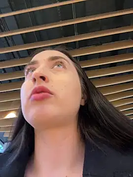 Holly Play online show from 02/11/25, 07:23