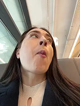 Holly Play online show from 02/27/25, 07:23