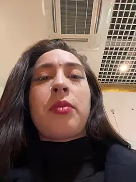 Holly Play online show from 03/18/25, 10:03